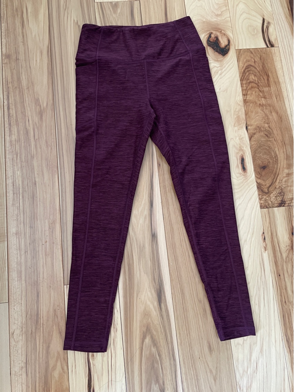 Victoria’s Secret Leggings Size 6 Cropped Burgundy Pocket Athletic Yoga Pants